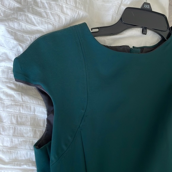 Zara ponte deep green fitted dress M. worn once - Picture 4 of 7